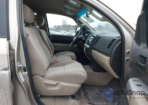 2009 Toyota Tundra Grade 5.7L V8 z USA, uszkodzony, nr VIN 5TFBV54189X085605